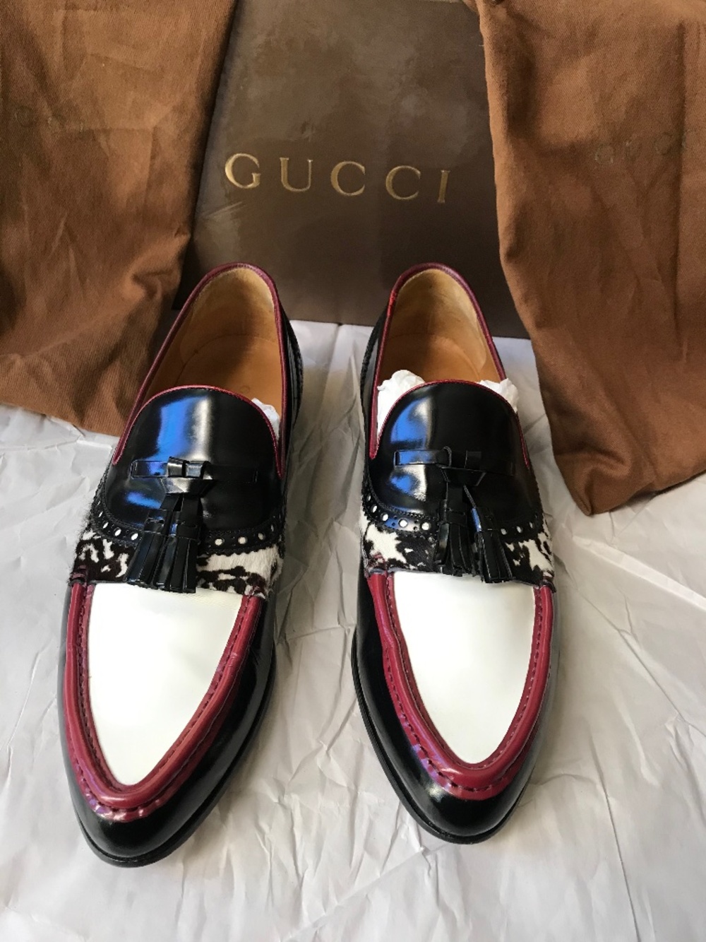 Gucci Runway Loafers, Limited addition, Leather and fur, made in Italy, size 8.5